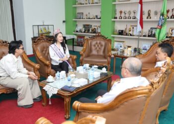 Anggelia Meryciana mewakili Kalbar pada ajang pemilihan Putri Indonesia 2026 saat beraudiensi dengan Wali Kota Pontianak Edi Rusdi Kamtono.