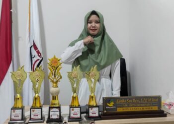 Kepala Sekolah Rakyat Terintegrasi (SRT) 6 Jember, Kartika Sari Dewi, saat dijumpai Jurnalis.co.id. Foto: Sigit Priyono