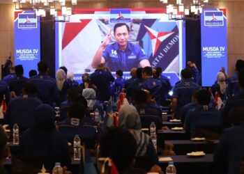 Ketua Umum Partai Demokrat, Agus Harimurti Yudhoyono, menghadiri Musda IV melalui telekonferensi.