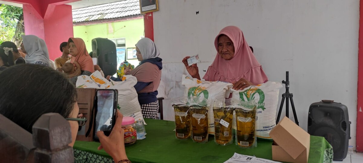 Penyaluran Bantuan Pangan 2026 di Jember melalui aplikasi masuk tahap uji coba. Foto : Sigit Priyono/Jurnalis.co.id
