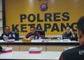 Satuan Reserse Kriminal Polres Ketapang memaparkan proses hukum kasus perundungan dan kekerasan di wilayah Tumbang Titi.