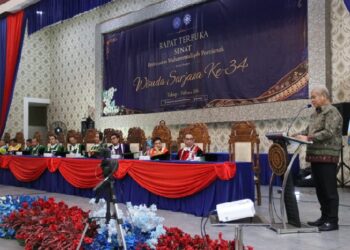 Sekda Kalbar Ajak Wisudawan UMP jadi Generasi Pembawa Solusi dan Inovasi Bagi Daerah