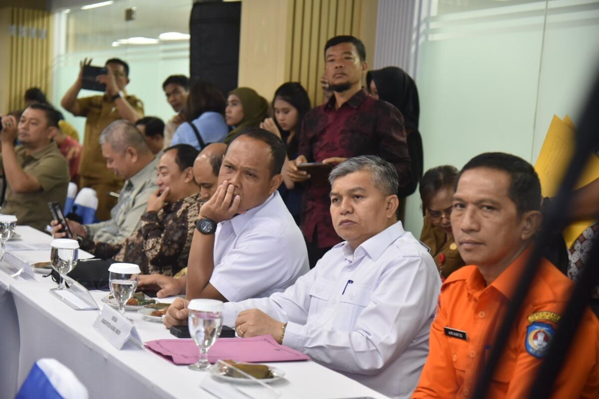 Sekda Yusran mengikuti Rakornas Antisipasi dan Pengendalian Karhutla di Aula Kementerian Lingkungan Hidup, Jakarta, 7 April 2026.