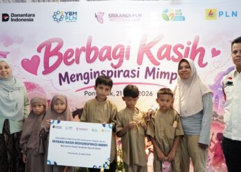Srikandi bersama YBM PLN UIP KLB menyerahkan bantuan untuk anak-anak panti asuhan Nurul Iman.