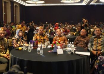 Gubernur Norsan Apresiasi Bank Kalbar dan RSJ Kalbar Raih Bintang 5 Top BUMD Awards 2026