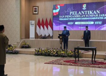 Bupati Gus Fawait melantik dan mengambil sumpah Achmad Imam Fauzi sebagai Pj Sekda Jember, Selasa, 12 Mei 2026. Foto Sigit Priyono Jurnalis.co.id