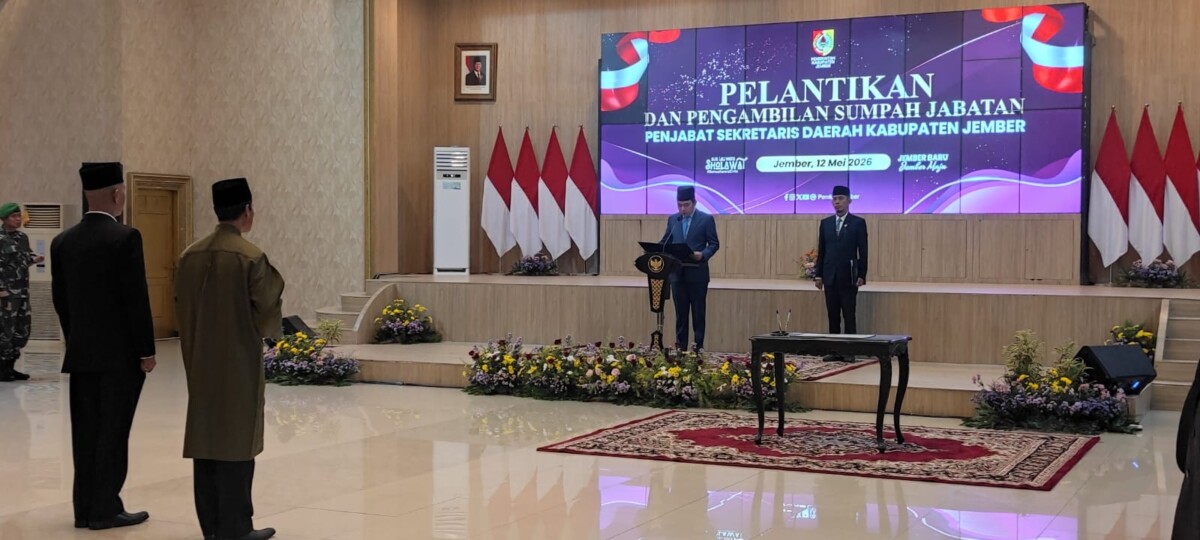 Bupati Gus Fawait melantik dan mengambil sumpah Achmad Imam Fauzi sebagai Pj Sekda Jember, Selasa, 12 Mei 2026. Foto Sigit Priyono Jurnalis.co.id