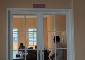 Bupati Gus Fawait mengadakan rapat terbatas dengan para Kepala OPD dan Camat di MPP Mini Kecamatan Jombang, Senin, 25 Mei 2026. Foto Sigit Priyono/Jurnalis.co.id