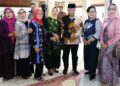 Bupati Sanusi berfoto bersama para pensiunan ASN Kabupaten Malang, Sabtu, 9 Mei 2026. Foto: Probohati Nur Hamzah