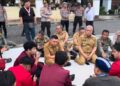 Sekda Kalbar Temui Massa Aksi Aliansi Cipayung