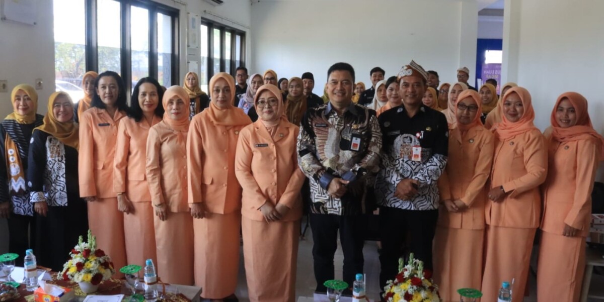 Dharma Persatuan Wanita (DWP) Kabupaten Malang melakukan kunjungan ke Dinas Koperasi dan Usaha Mikro, Kamis, 7 Mei 2026. Foto: Probohati Nur Hamza
