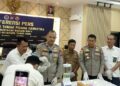Kapolres Ketapang, AKBP Harris, memimpin pemusnahan BB narkotika saat konferensi pers, Senin, 4 Mei 2026.
