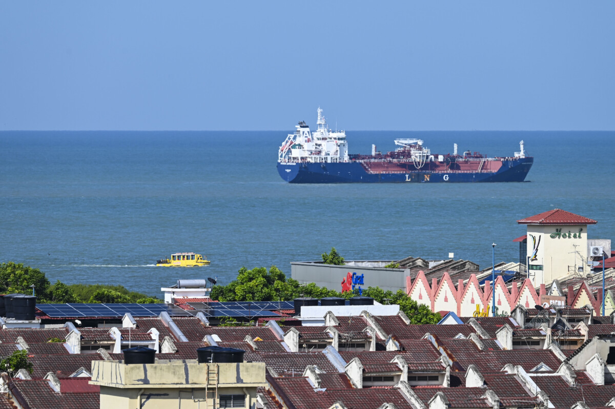 Pemandangan Selat Malaka sebagaimana terlihat dari Melaka, Malaysia pada 18 Juni 2023 silam. Foto: Cheng Yiheng/Xinhua