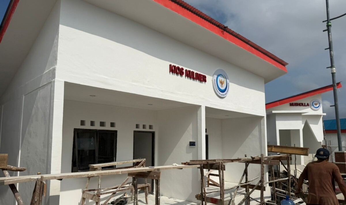 Pembangunan Kampung Nelayan Merah Putih di Desa Ujung Said, Kecamatan Jongkong, Kapuas Hulu masih dalam tahap proses penyelesaian.