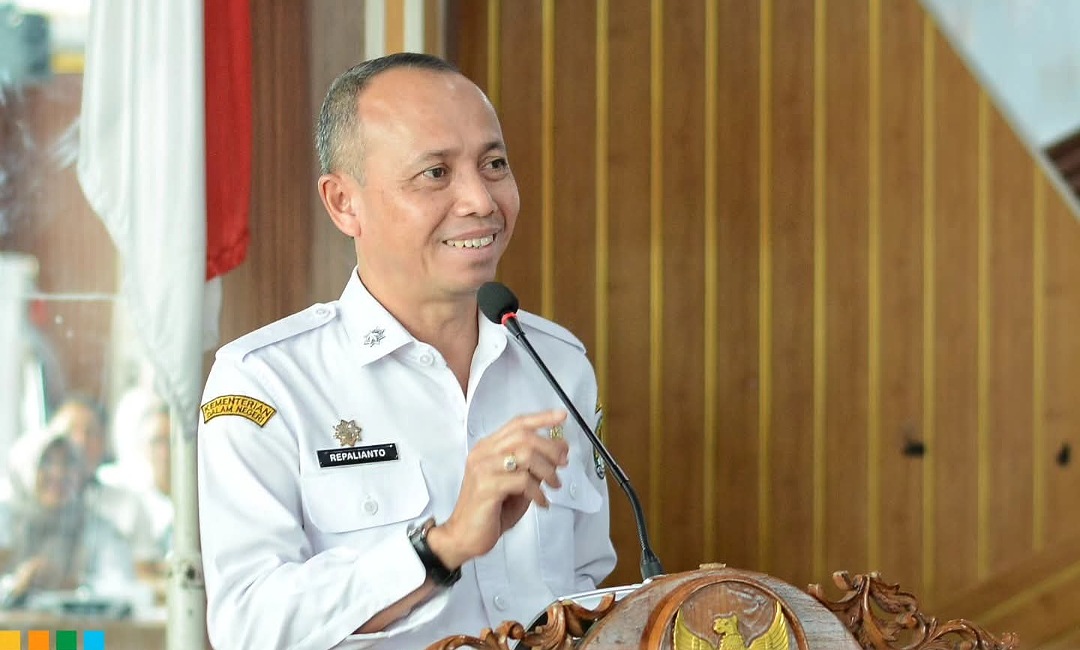 Sekda Kabupaten Ketapang, Repalianto, memulai Kick Off Meeting Kelompok Kerja Perumahan dan Kawasan Permukiman, Rabu, 29 April 2026. Foto: Prokopim for Jurnalis.co.id