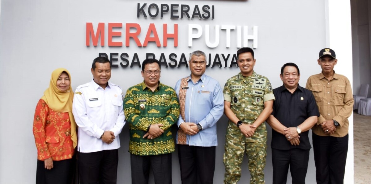 Wakil Bupati Raya, Sukiryanto, hadir di peresmian Kopdes Merah Putih Rasau Jaya 1 pada Sabtu, 16 Mei 2026. Foto: Syamsul Arifin/Jurnalis.co.id