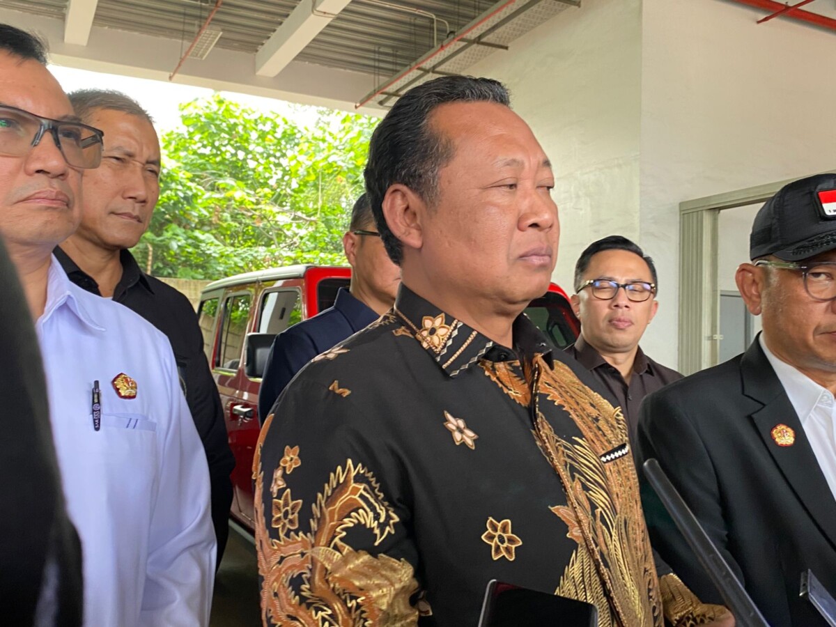 Wakil Ketua Komisi Pemberantasan Korupsi Fitroh Rohcahyanto [Jurnalis]