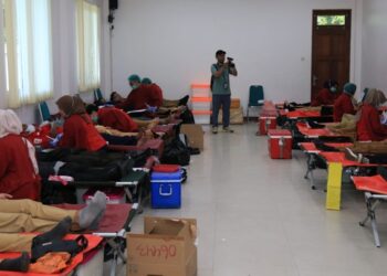 Wagub Krisantus Apresiasi Donor Darah HUT ke-62 Bank Kalbar, Tekankan Penguatan Likuiditas Daerah