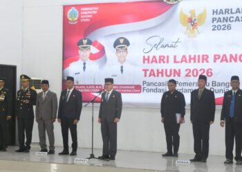 Bupati Romi Wijaya memimpin upacara peringatan Hari Lahir Pancasila di Aula Bupati Kayong Utara, Selasa, 2 Juni 2026. Foto: Bakri Rahman/Jurnalis.co.id