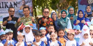 Bupati Sujiwo kampanyekan GEMARIKAN di TK Lanud Supadio, Kamis, 11 Juni 2026. Foto: Syamsul Arifin/Jurnalis.co.id