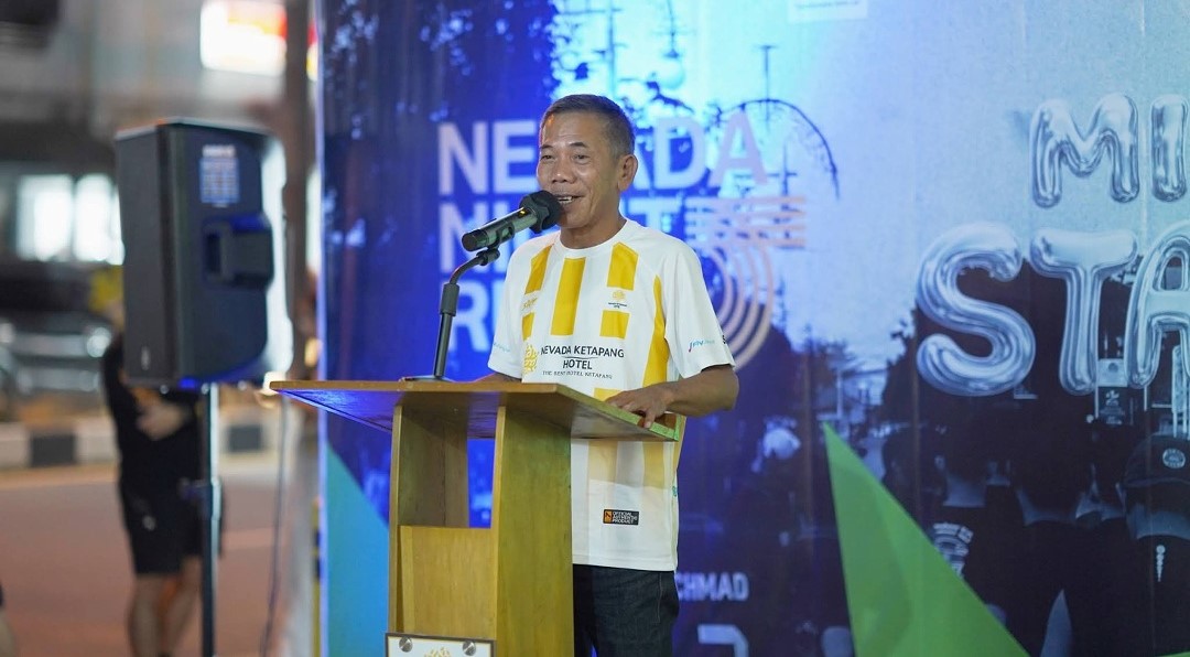 Wakil Bupati Ketapang, Jamhuri Amir, membuka secara seremonial event Nevada Night Run, Sabtu, 30 Mei 2026. Foto Prokopim for Jurnalis.co.id