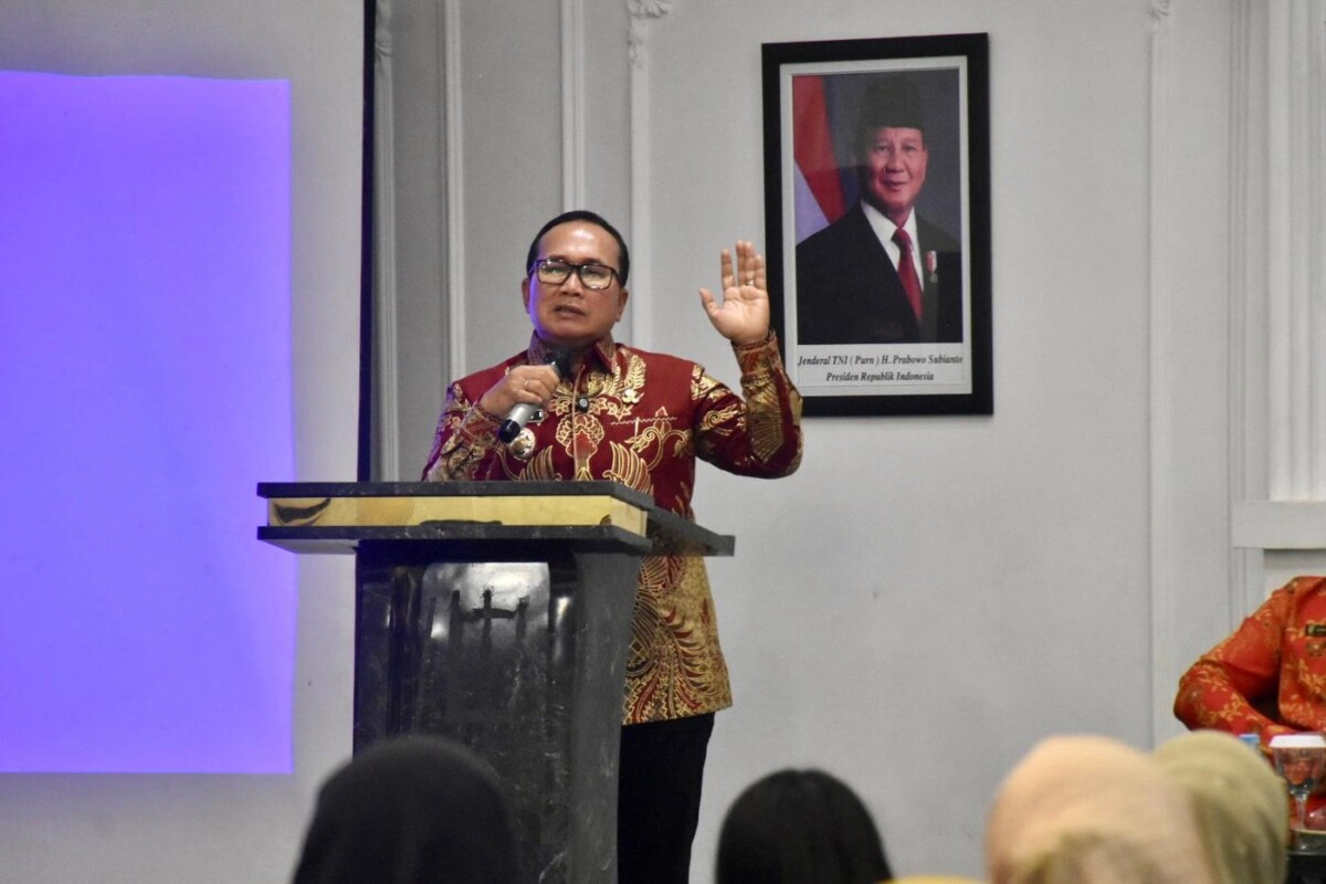Sujiwo saat menghadiri kegiatan Peningkatan Kapasitas Bunda PAUD Kecamatan dan Desa di Hotel Dangau Kubu Raya, Kamis (18/6/2026).