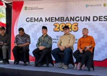 Gubernur Kalimantan Barat hadiri program Gema Membangun Desa di Temajuk, Kabupaten Sambas. Kegiatan ini juga didukung oleh Bank Kalbar.