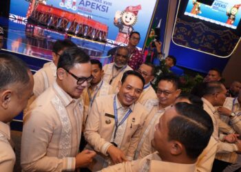 Wali Kota Pontianak Edi Rusdi Kamtono berbaur bersama para wali kota yang menghadiri Rakernas XVIII APEKSI 2026.
