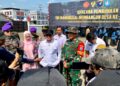 Bupati Kubu Raya Sujiwo saat membuka TMMD 2026 di Desa Pal IX, Kecamatan Sungai Kakap, Rabu (15/7/2026).