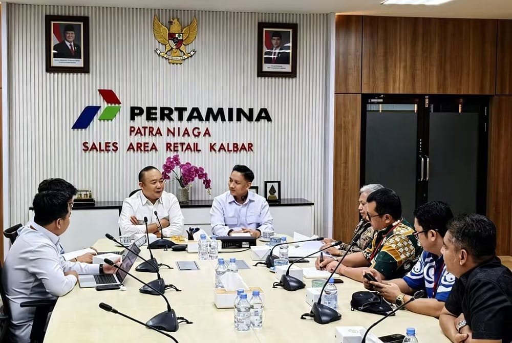Bupati Ketapang, Alexander Wilyo saat audiensi ke PT Pertamina Patra Niaga. Foto: Ist.