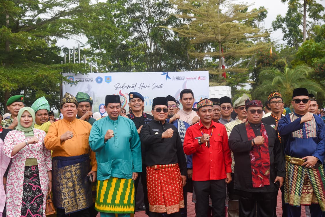 Sujiwo usai memimpin Upacara Peringatan HUT ke-19 Kabupaten Kubu Raya di halaman Kantor Bupati, Jumat (17/7/2026).