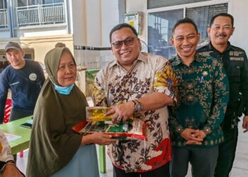 Wakil Bupati Kubu Raya Sukiryanto pada kegiatan yang digelar Dinas Ketahanan Pangan dan Pertanian di halaman Kantor Desa Kapur, Jalan Raya Kapur, Kamis (9/7/2026).