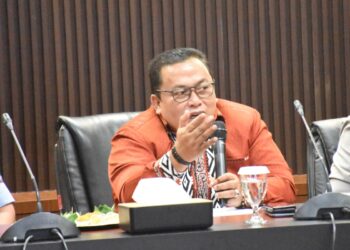Sukiryanto saat Briefing Rutin Penanganan Karhutla di Ruang Rapat Praja Utama, Jumat (31/7/2026).