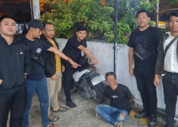 Salah satu dari dua pria yang diduga terlibat dalam aksi pencurian akhirnya ditangkap polisi di dua lokasi berbeda.
