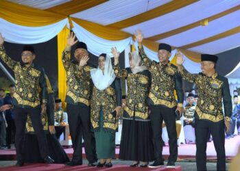 Bupati, Wakil Bupati dan Ketua DPRD saat menghadiri pembukaan MTQ di KKU. Foto: Ist.