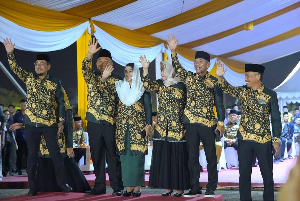 Bupati, Wakil Bupati dan Ketua DPRD saat menghadiri pembukaan MTQ di KKU. Foto: Ist.