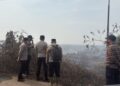 Kepolisian Resor Ketapang meninjau langsung lokasi Karhutla di Desa Pelang. Foto: Ist.