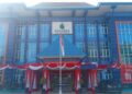 Kantor Perumda Tirta Kanjuruhan Kabupaten Malang yang nampak sudah di hiasi Merah putih