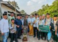 Sekretaris Daerah Kubu Raya sekaligus Ketua Umum Lembaga Pengembangan Tilawatil Qur’an (LPTQ) Kubu Raya, Yusran Anizam sambut peserta MTQ.