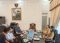 Bupati Ketapang, Alexander Wilyo saat menerima kunjungan Kepala BNNP Kabar. Foto: Ist.