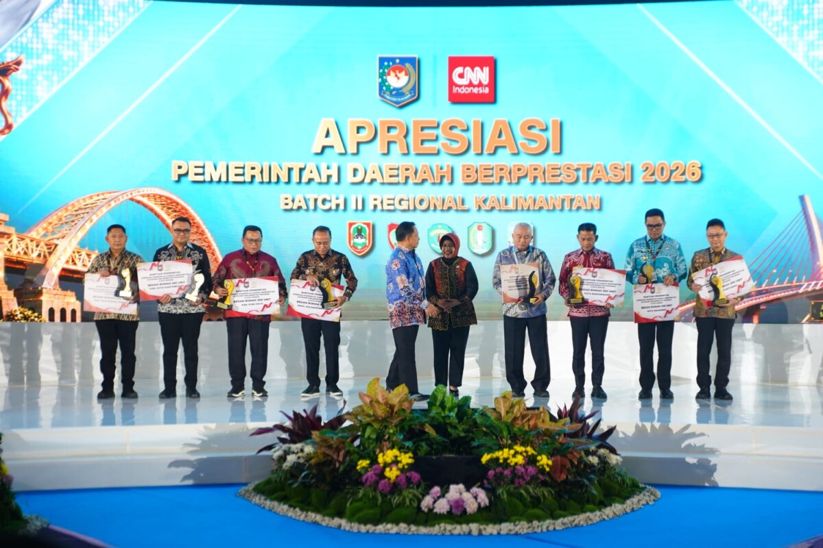 Penghargaan diterima Wakil Bupati Kubu Raya Sukiryanto di Platinum Balikpapan Hotel and Convention Hall, Kalimantan Timur, Kamis (3/9/2026).