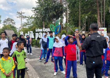 Anak-anak penerima manfaat Program Be A Star mengikuti aktivitas edukatif dan rekreatif dalam rangkaian Humanitrip 2026 di Kebun Raya Balikpapan.
