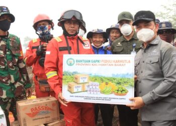 Gubernur Norsan Ajak Masyarakat Gotong Royong Atasi Karhutla