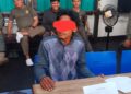 Juru parkir berinisial AF (42) ditertibkan tim gabungan di kawasan Kompleks PSP Kebon Sayoek, Jalan Pattimura, Pontianak, Senin (1/9/2026).