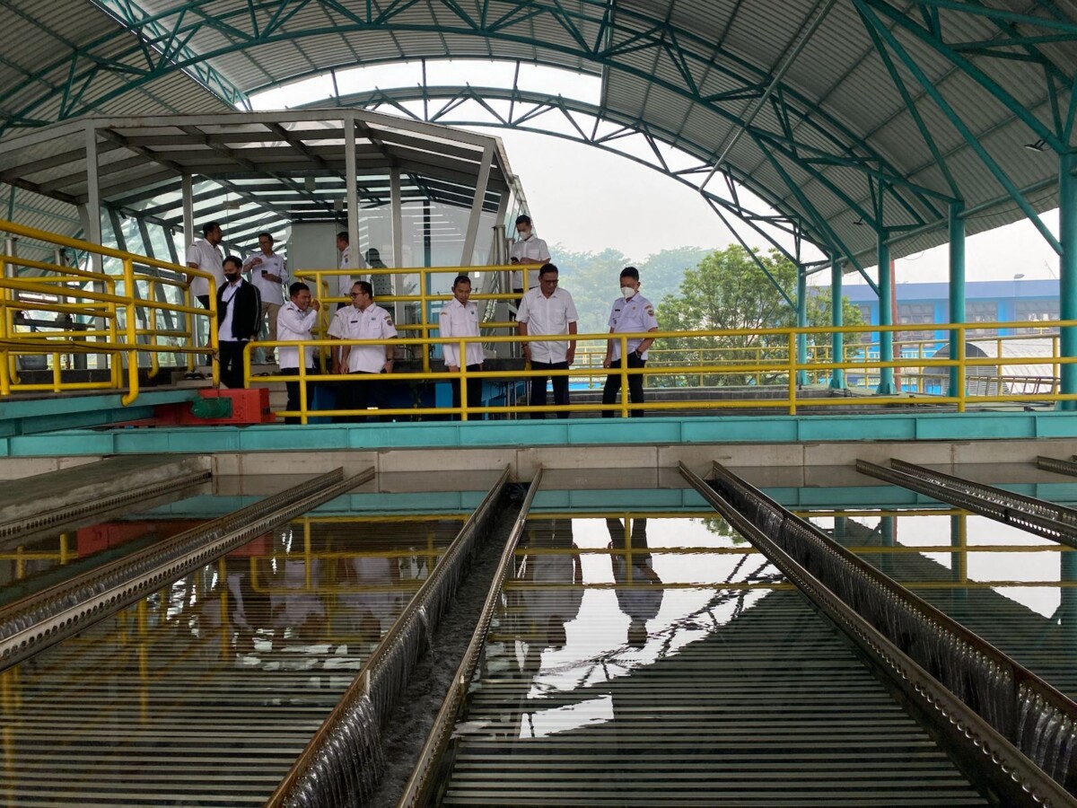 Wali Kota Pontianak Edi Rusdi Kamtono meninjau booster di Kantor Perumda Tirta Khatulistiwa, Rabu (2/9/2026).
