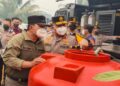 Kapolda Kalbar Alberd Teddy Benhard Sianipar bersama Bupati Kubu Raya Sujiwo meninjau lokasi pascakebakaran, Rabu (2/9/2026).
