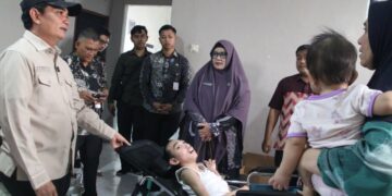 Wakil Wali Kota Pontianak Bahasan ke rumah Zikri Nuril Fitrah (15) di Kelurahan Saigon, Pontianak Timur, Kamis (3/9/2026).