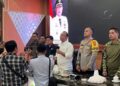 Bupati Ketapang, Alexander Wilyo bersama unsur Forkopimda ketika diwawancara usai melakukan rapat koordinasi. Foto: Ist.
