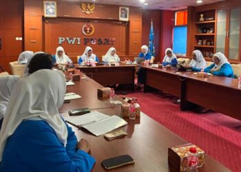 Hari Literasi Ikatan Keluarga Wartawan Indonesia (IKWI) 2026 yang mengangkat tema “Leadership Berintegritas, Bersinergi, dan Adaptif”, Selasa (8/9/2026).