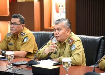 Sekretaris Daerah Kabupaten Kubu Raya Yusran Anizam dalam rapat evaluasi di Kantor Bupati Kubu Raya, Selasa (8/9/2026).